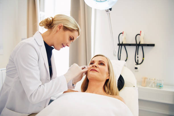 https://geeksaroundglobe.com/skincare-services-how-to-determine-a-suitable-dermatology-clinic/